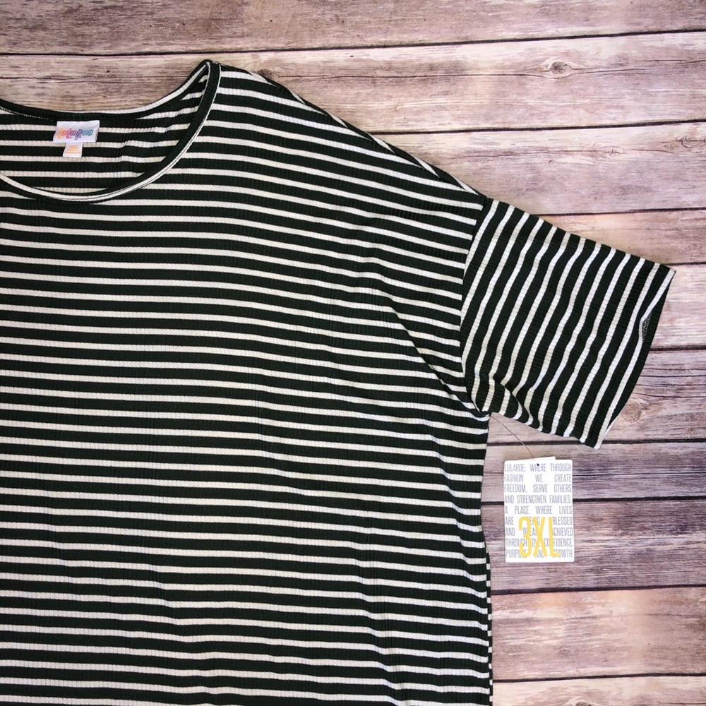 LULAROE || STRIPPED IRMA SHIRT